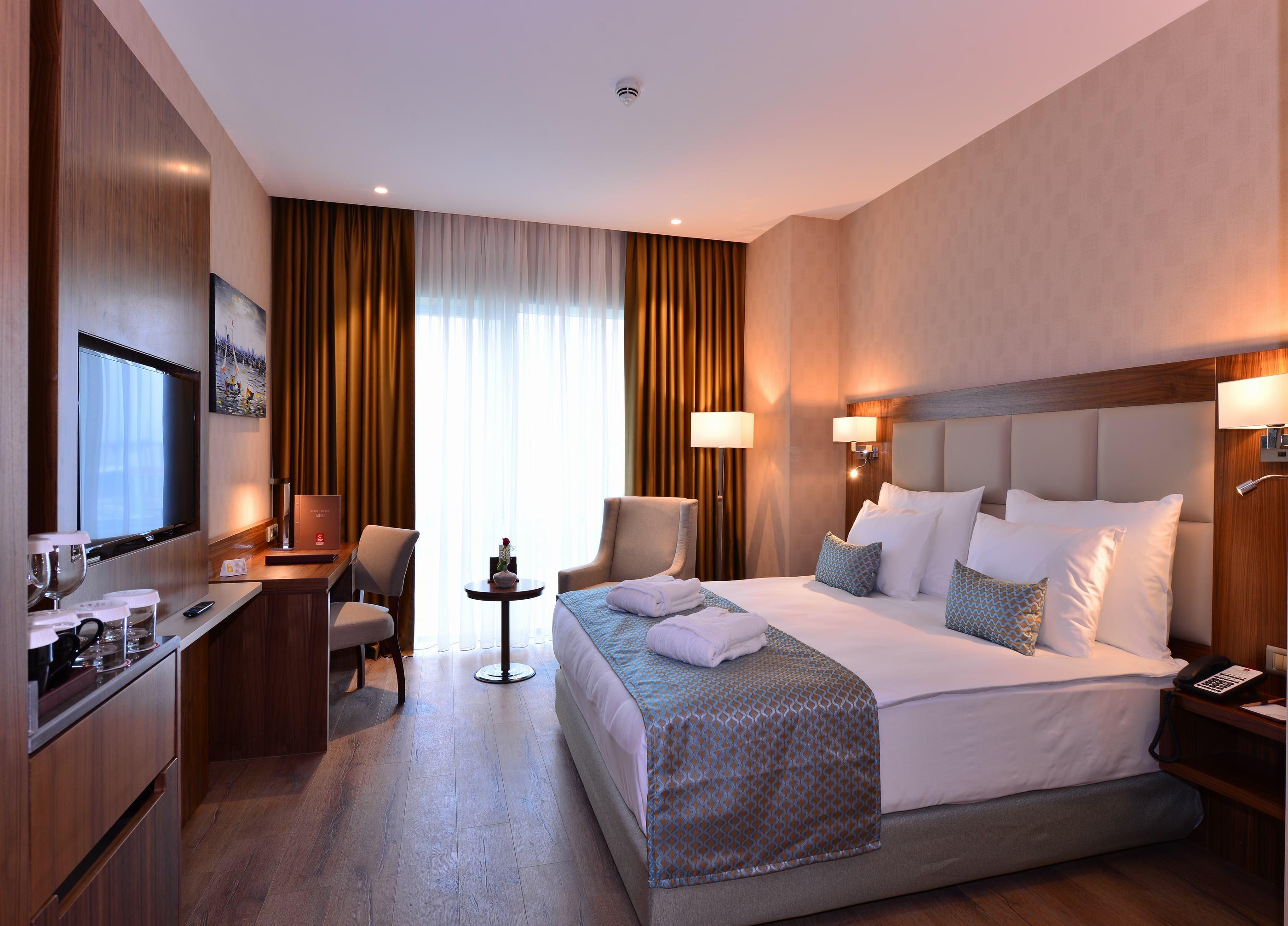 Clarion Hotel Istanbul Mahmutbey Exterior photo