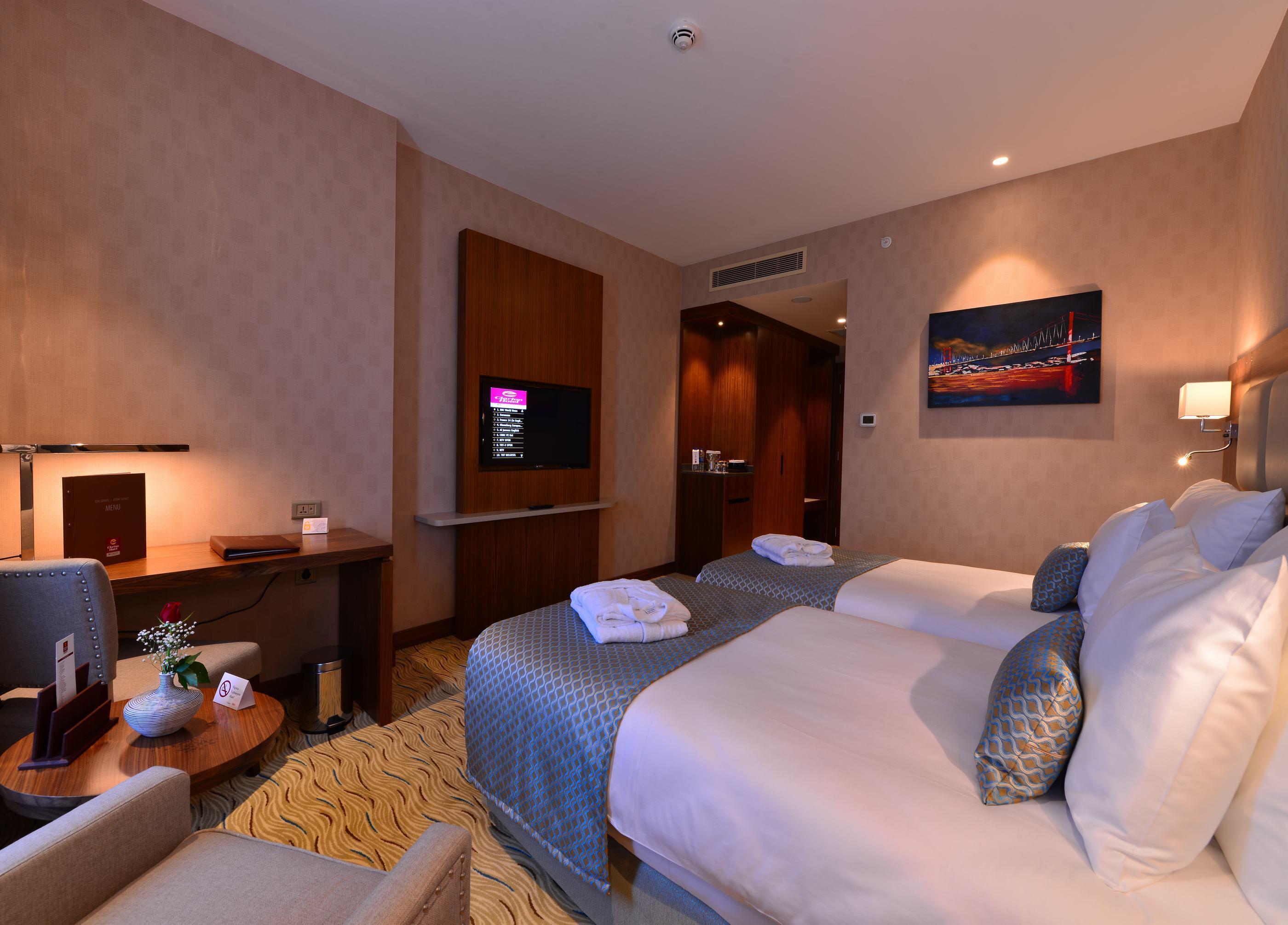 Clarion Hotel Istanbul Mahmutbey Exterior photo