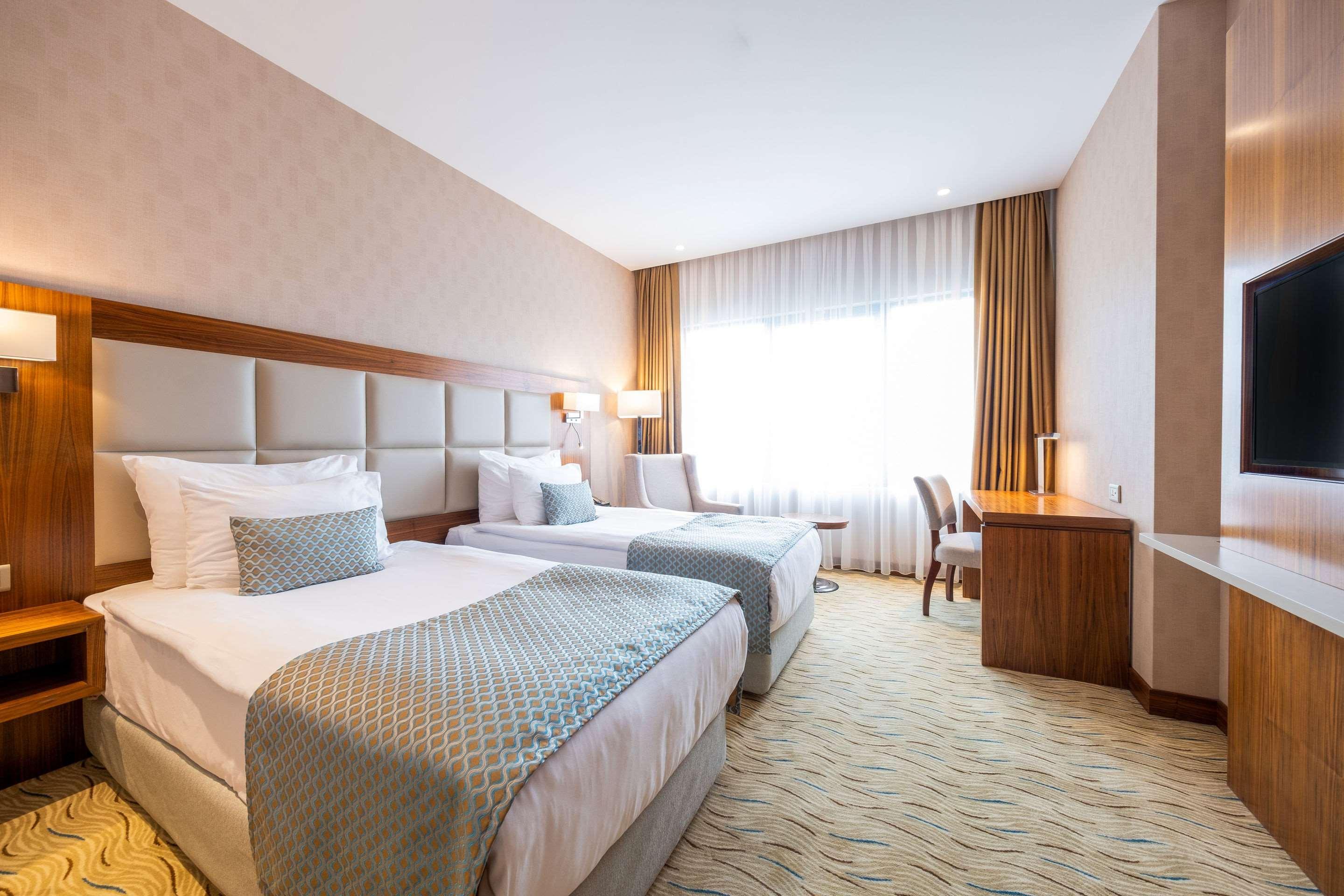 Clarion Hotel Istanbul Mahmutbey Exterior photo