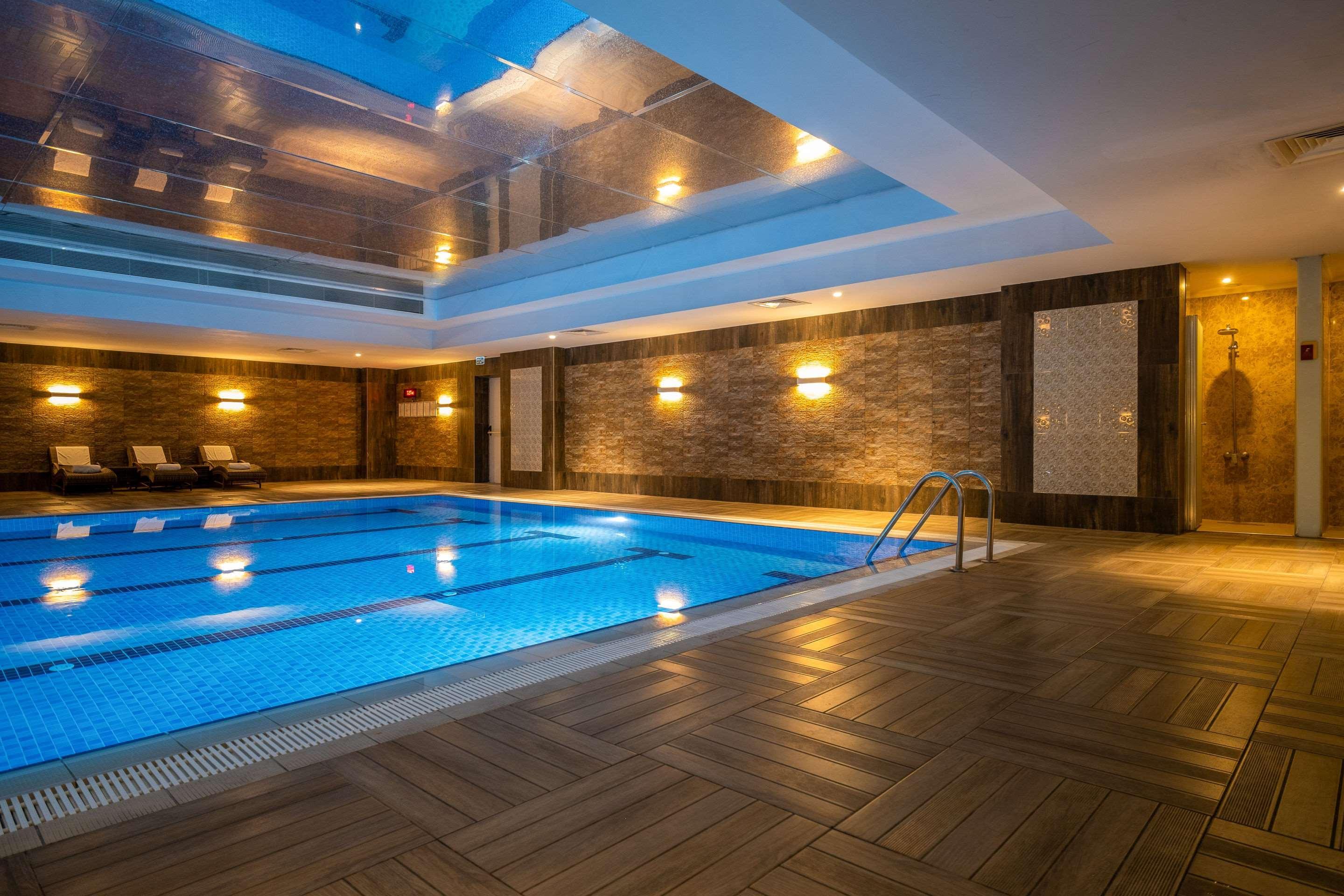 Clarion Hotel Istanbul Mahmutbey Exterior photo