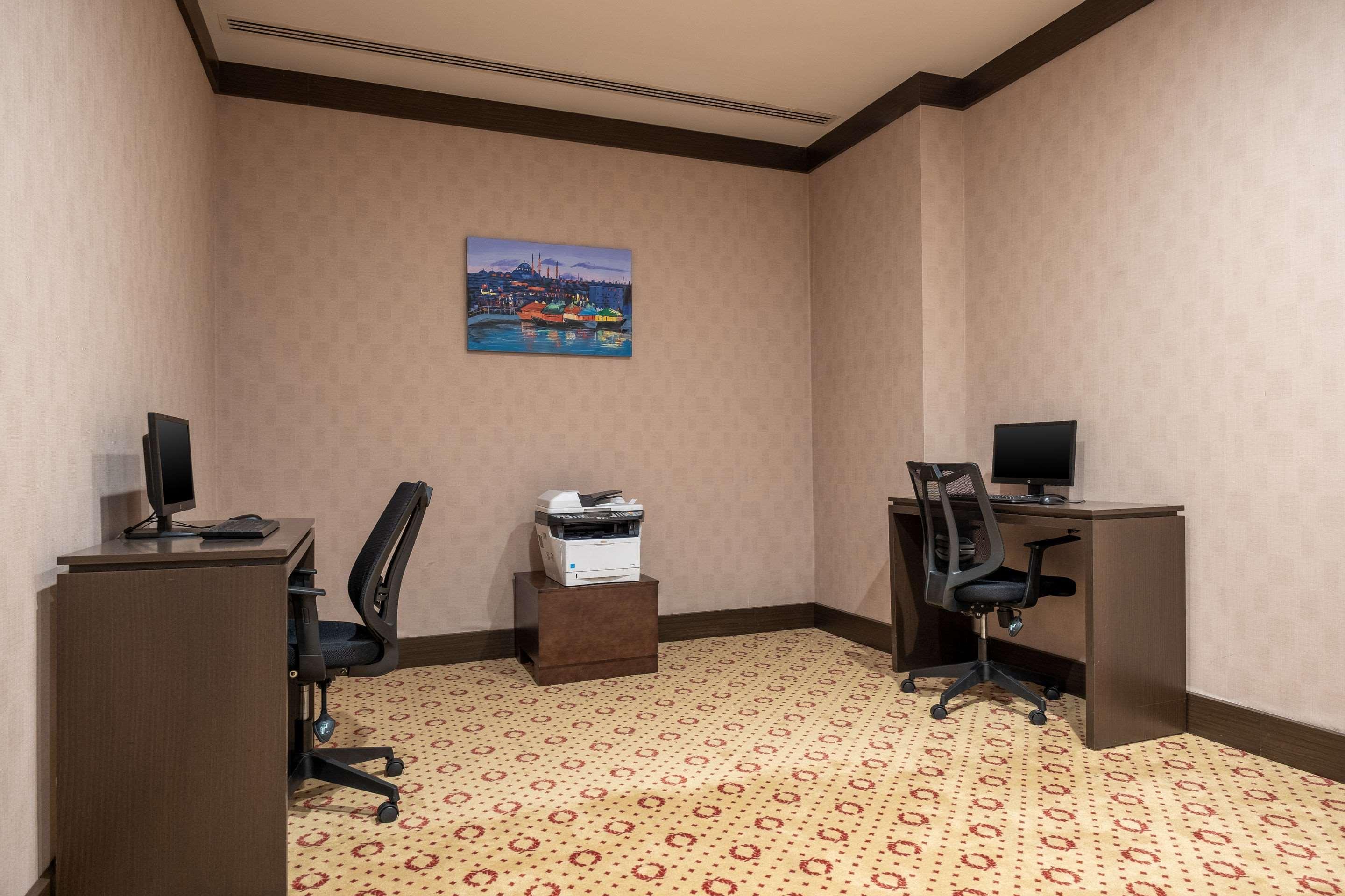 Clarion Hotel Istanbul Mahmutbey Exterior photo