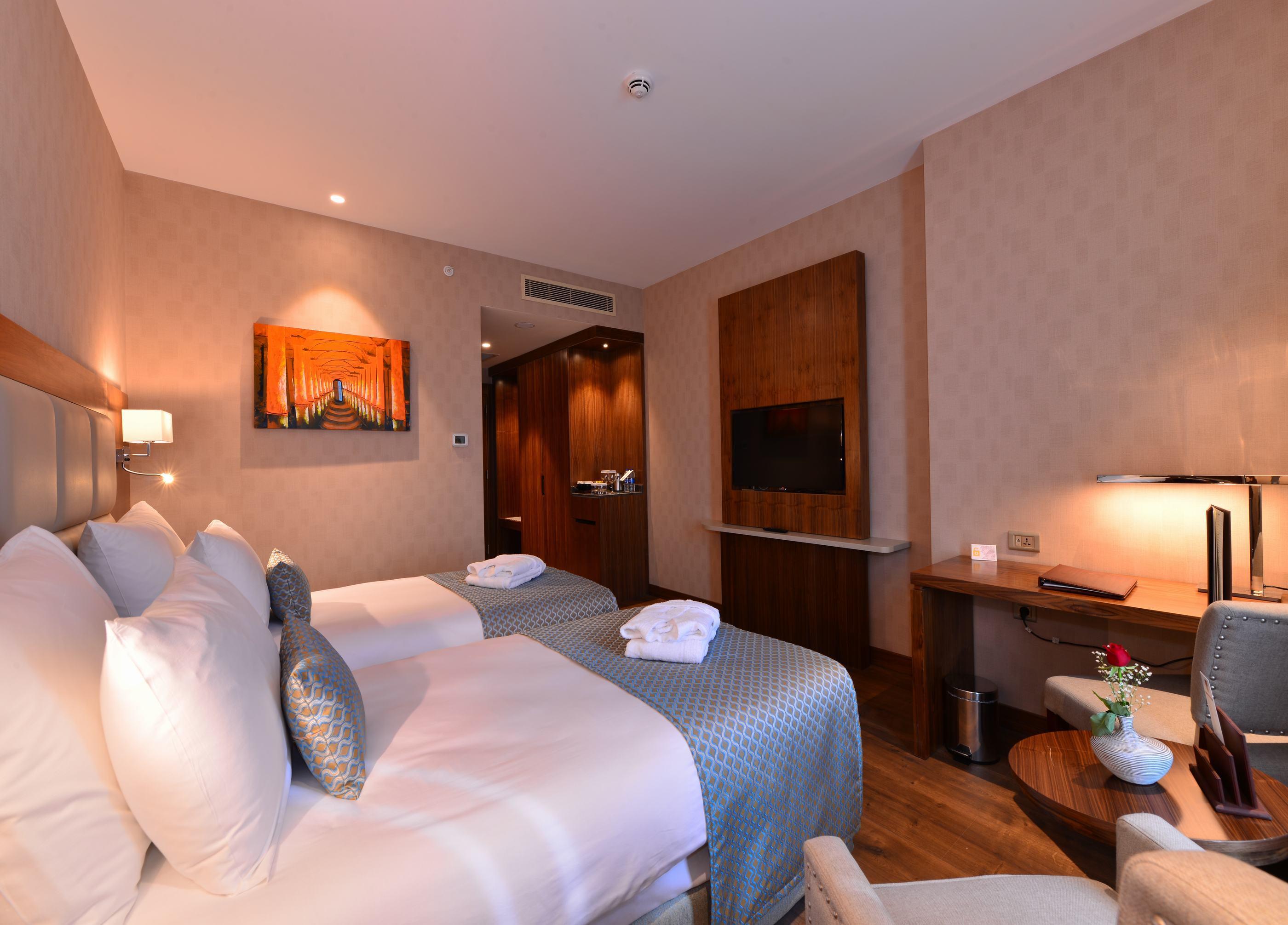 Clarion Hotel Istanbul Mahmutbey Exterior photo