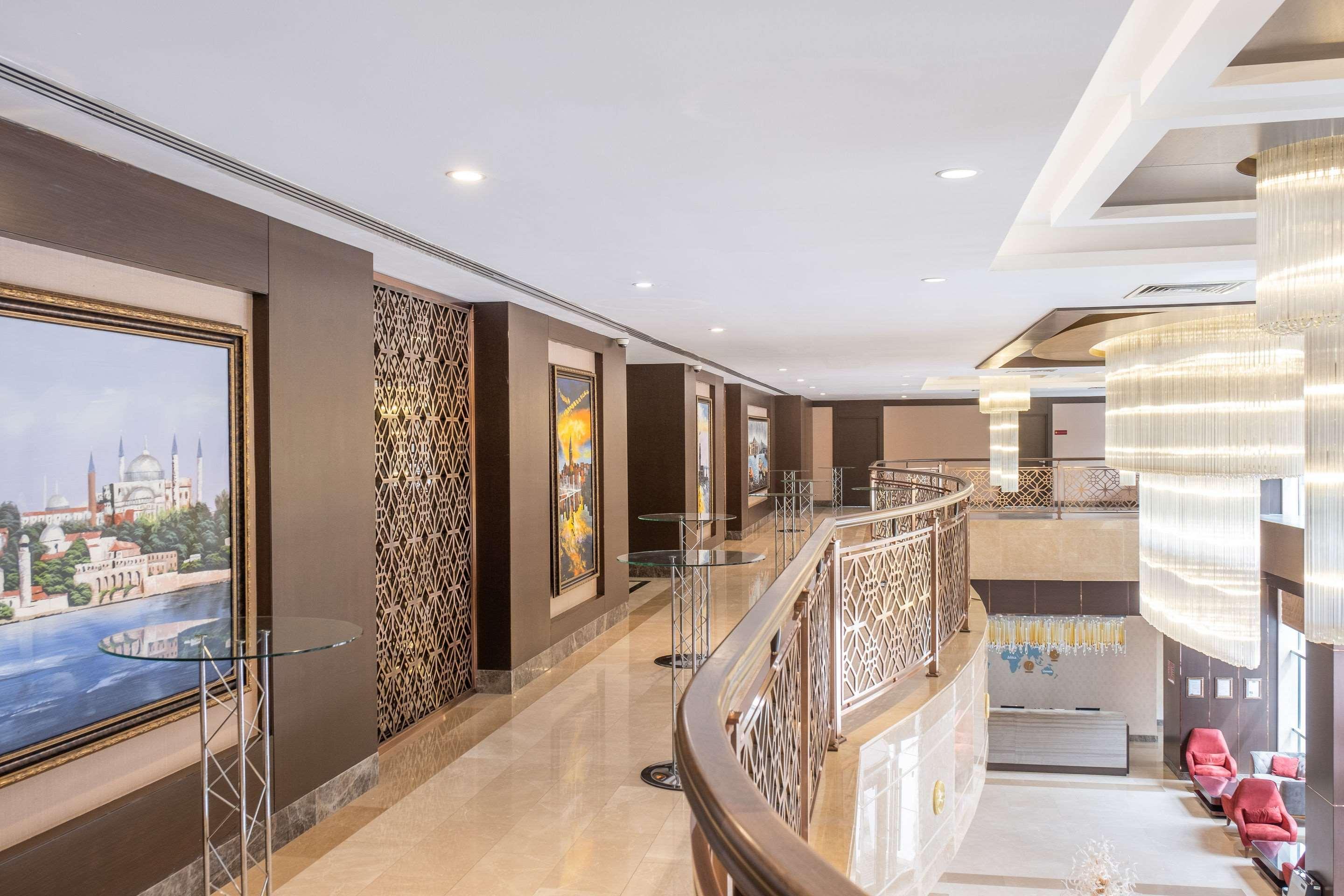 Clarion Hotel Istanbul Mahmutbey Exterior photo