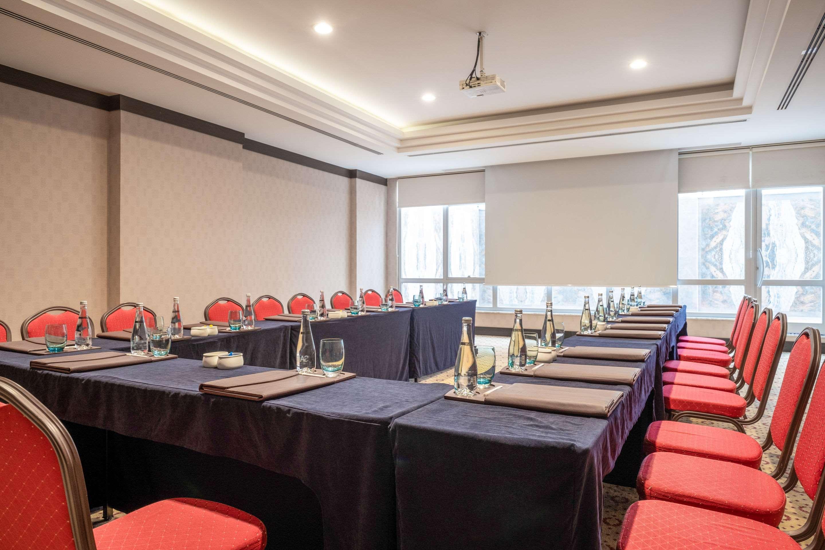Clarion Hotel Istanbul Mahmutbey Exterior photo