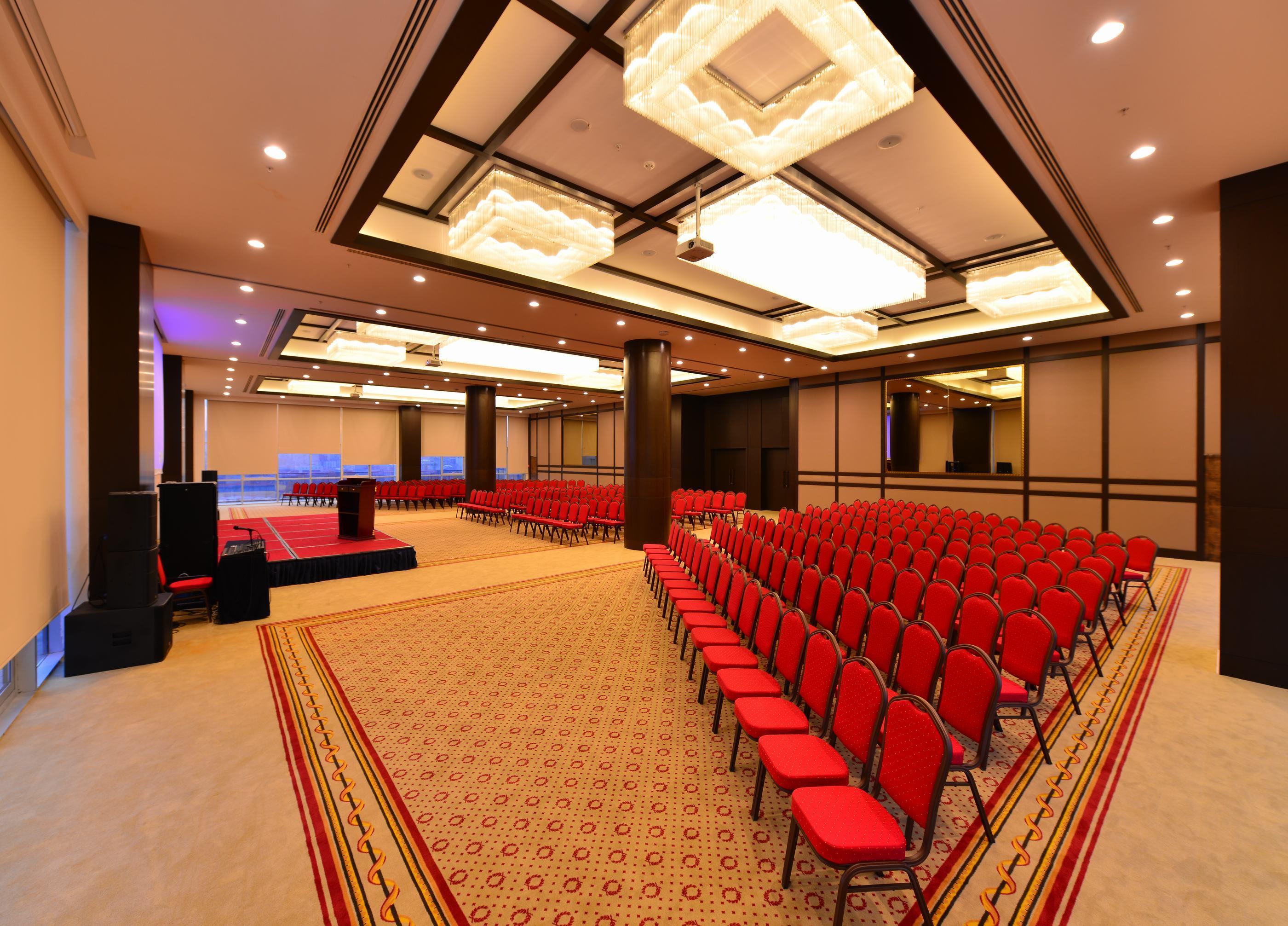 Clarion Hotel Istanbul Mahmutbey Exterior photo