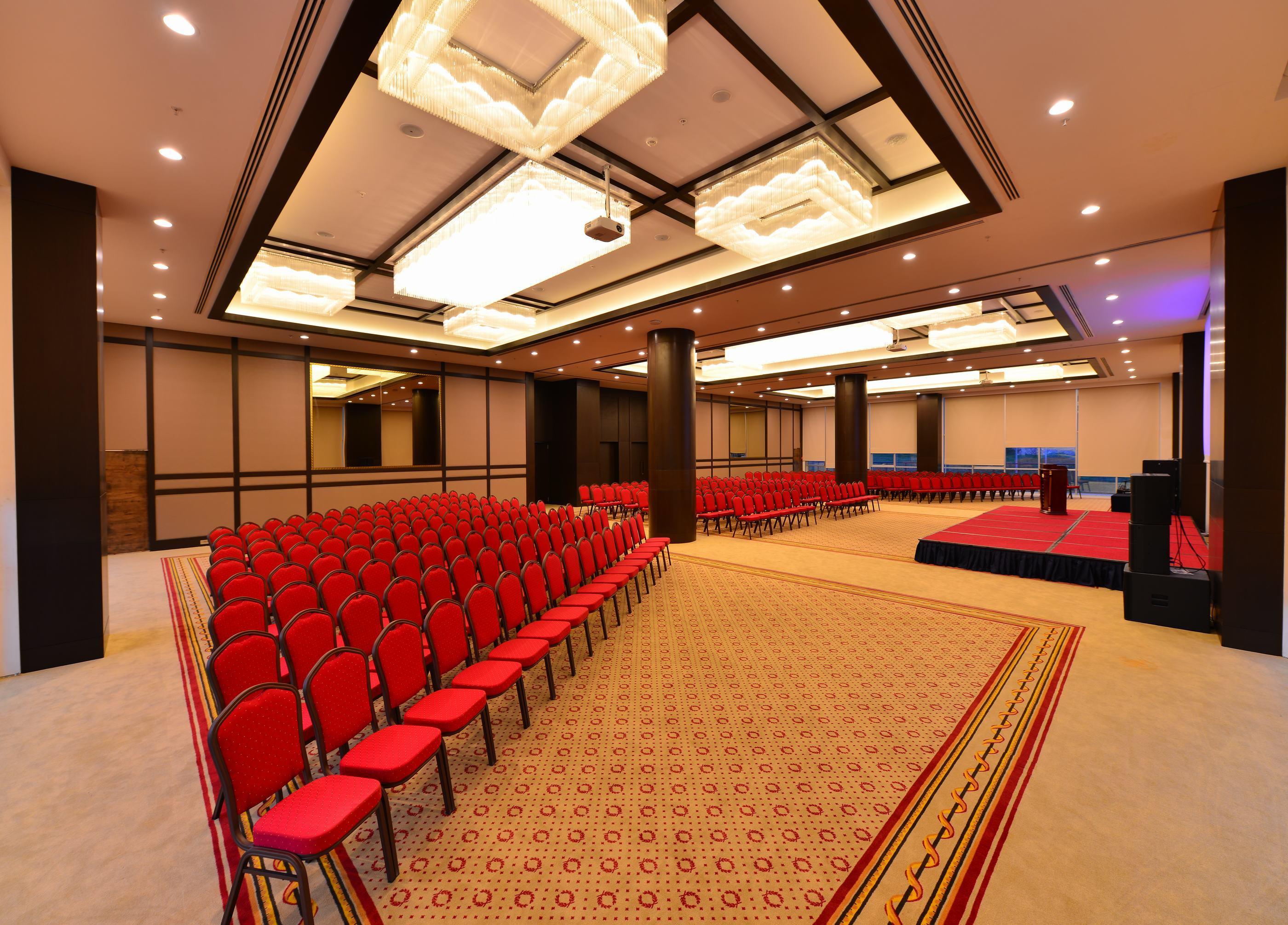 Clarion Hotel Istanbul Mahmutbey Exterior photo